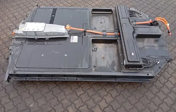 Porsche Taycan 9J1 Hybrid / electric car battery 9J1915100AR 9J1801281D