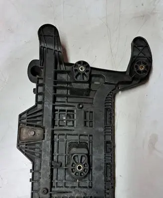 Volkswagen Golf VI Battery tray 1K0915333