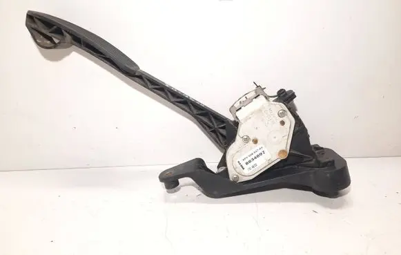 Volvo XC90 Accelerator throttle pedal 8634697