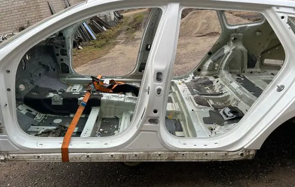 KIA Optima Pillar (middle) 