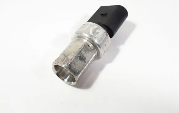 Volkswagen PASSAT CC Air conditioning (A/C) pressure sensor 1K0959126E 82CP0905
