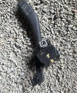 Volkswagen Touran I Indicator stalk 1K0953513F