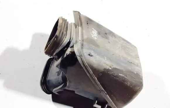 Intake resonator