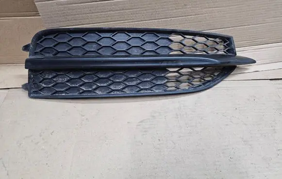 Audi A7 S7 4G Front bumper lower grill 4G8807682B 4G8807682D