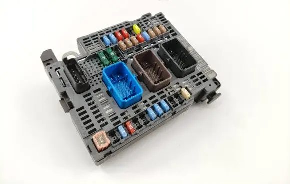 Citroen C4 II Fuse box set 9674921580