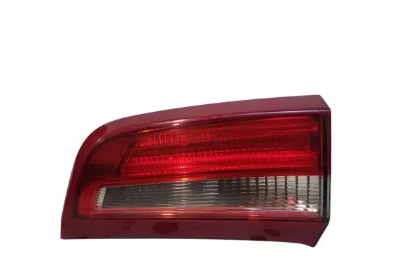 Tailgate rear/tail lights