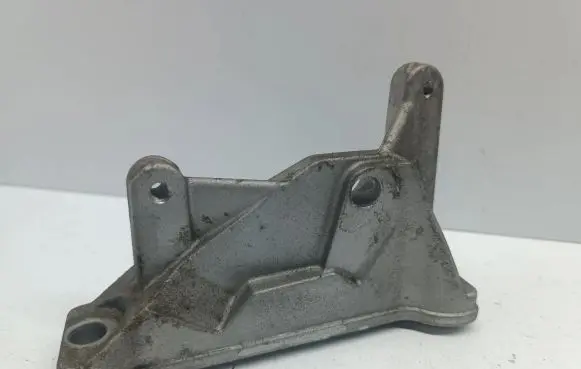 BMW X5 E70 Fuel pump bracket 7805421 13517805421