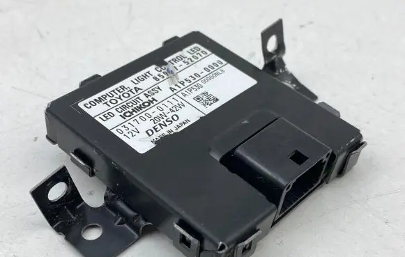 Toyota Auris E180 Xenon control unit/module 8596752070 A1P5300000 0317000111