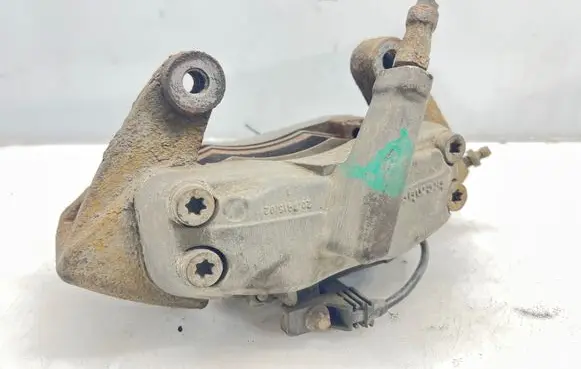 Mercedes-Benz C AMG W203 Front brake caliper 20791502