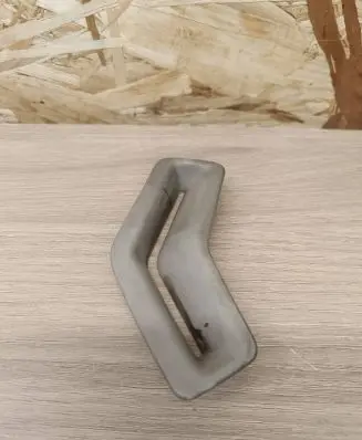 Volvo XC70 Seat belt trim 