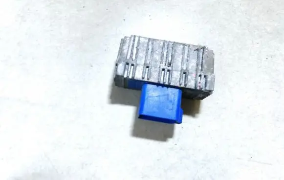 Opel Zafira A Glow plug pre-heat relay 55353011 51299014