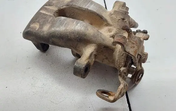 Opel Meriva A Rear brake caliper 