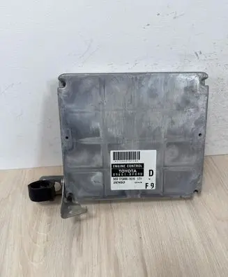 Toyota Corolla Verso AR10 Engine control unit/module 1758007614 896610F090