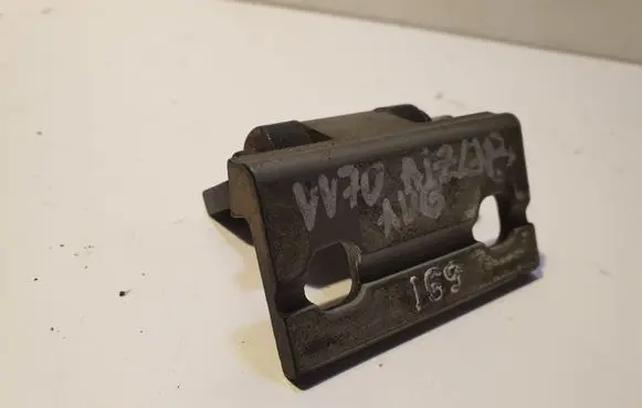 Volvo V70 Rear door upper hinge