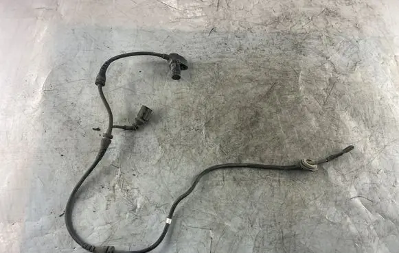 Audi A4 S4 B6 8E 8H ABS brake wheel speed sensor 0265006682