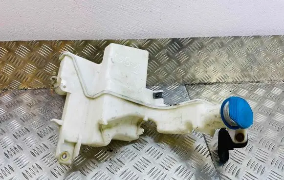 Volkswagen PASSAT B6 Windshield washer fluid reservoir/tank 3C0955453