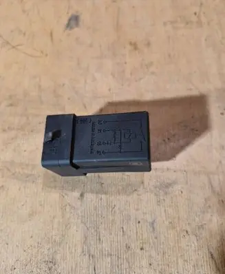 SsangYong Musso Other relay 0332512017