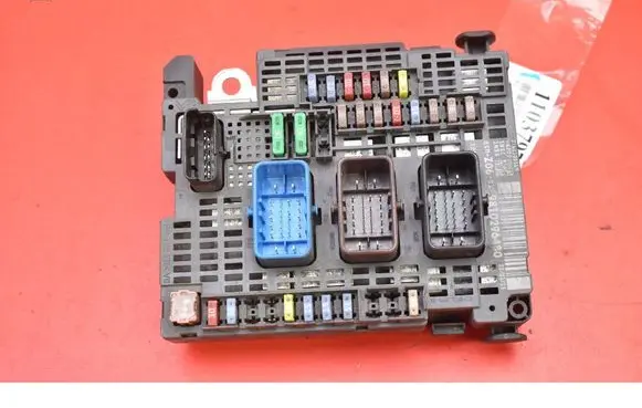 Peugeot 508 RXH Fuse box set 9810296480