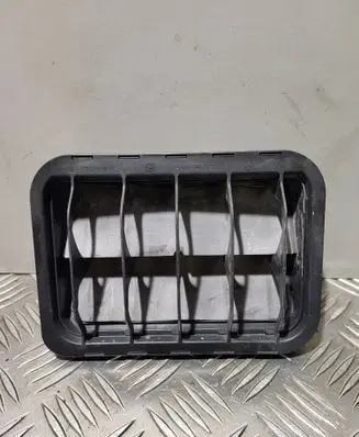 Mercedes-Benz Vito Viano W639 Fender grill A2038300142