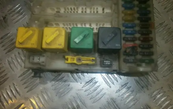 Ford Mondeo MK I Fuse box set 93BG14K150AD