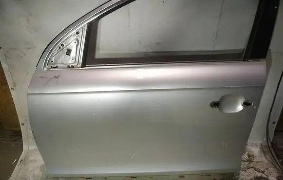 Audi Q7 4L Front door pilkos