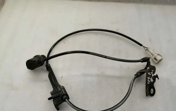 Toyota Corolla Verso AR10 ABS brake wheel speed sensor 8954302040