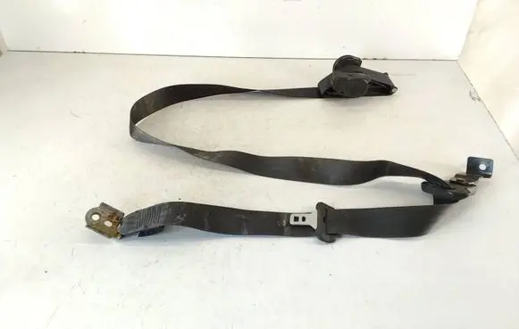 Rear seatbelt