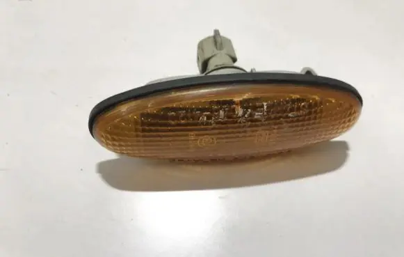 Mazda 626 Front fender indicator light 0464120 046-4120