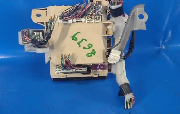 Toyota Camry Fuse 8273006240