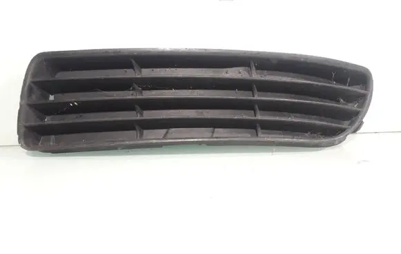 Audi A4 S4 B5 8D Front bumper lower grill 8D0807345B