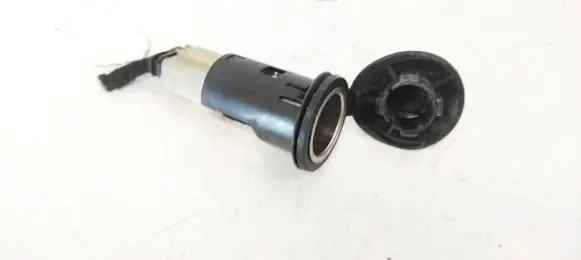 Volkswagen Golf IV Cigarette lighter 