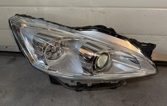 Headlight/headlamp