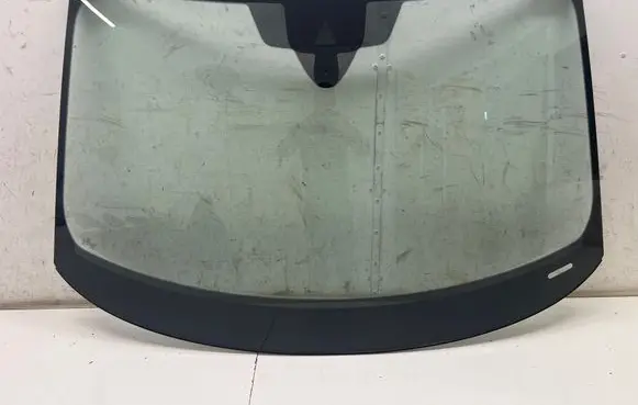 Audi Q3 F3 Front windscreen/windshield window 83A845099E E000137 43R011116