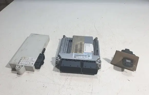 Engine ECU kit and lock set