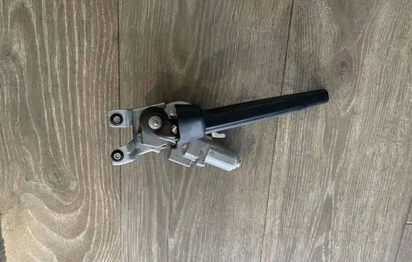 BMW 1 F40 Rear window wiper motor 8495516