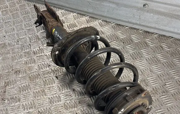 Nissan Qashqai Front shock absorber/damper