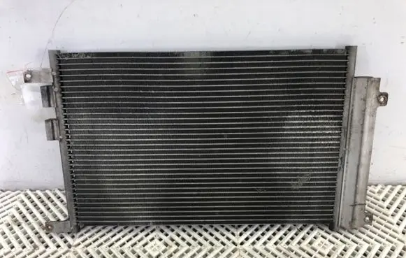 Alfa Romeo GT Coolant radiator