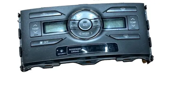 Toyota Auris 150 Climate control unit 5590002220B 7C2861100BP0B