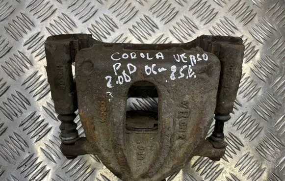 Toyota Corolla Verso E121 Front brake caliper
