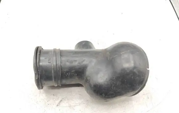 BMW 7 E32 Air intake hose/pipe 17105143