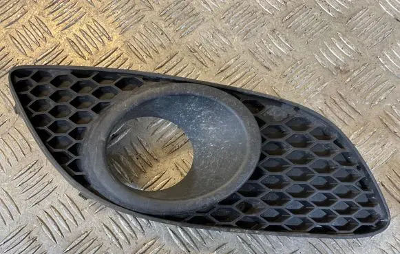 Opel Zafira B Front fog light trim/grill 13247323 F0515463 53777660