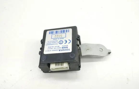 Toyota Prius (XW20) Door control unit/module 8999347011