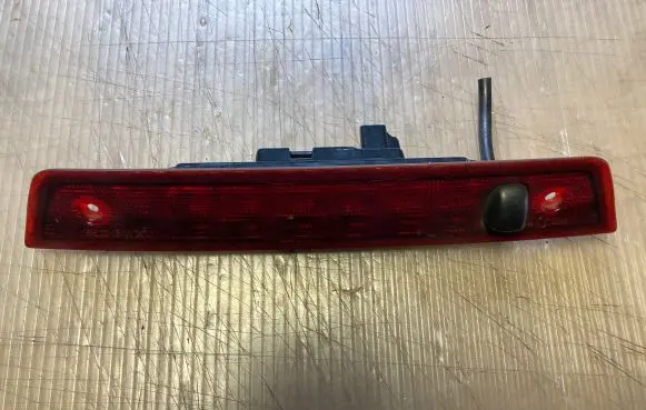 Jeep Grand Cherokee (WK) Third/center stoplight 58622E