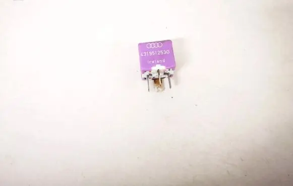 Audi A4 S4 B5 8D Other relay 431951253g