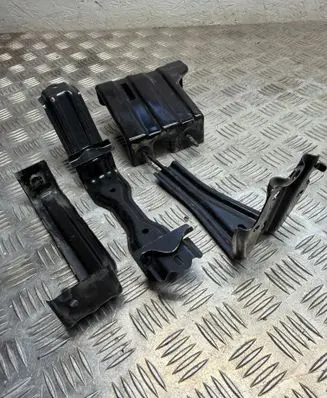 Toyota RAV 4 (XA50) Battery bracket 