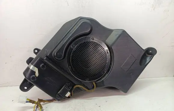 Jeep Compass Subwoofer speaker 05064979AA