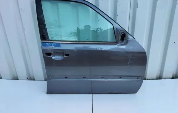 Mercedes-Benz C W202 Front door SLG526