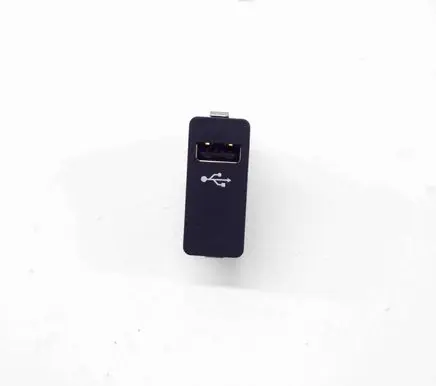 BMW i3 AUX in-socket connector 6820397