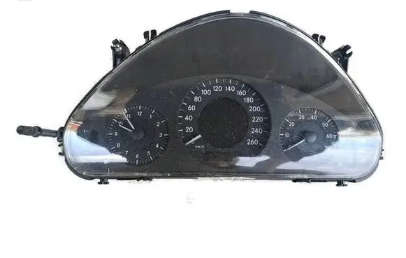 Mercedes-Benz E W211 Speedometer (instrument cluster) A2115405248