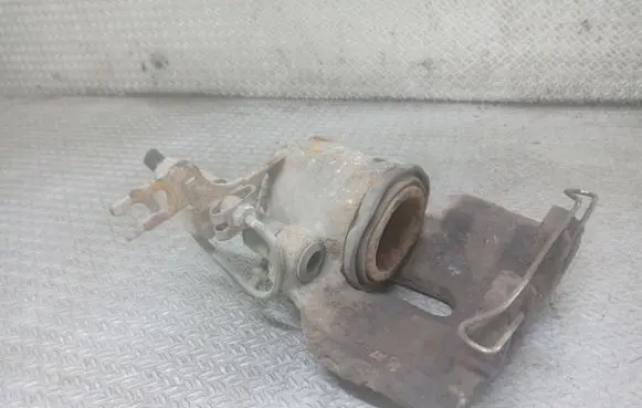 Volkswagen PASSAT B5 Front brake caliper
